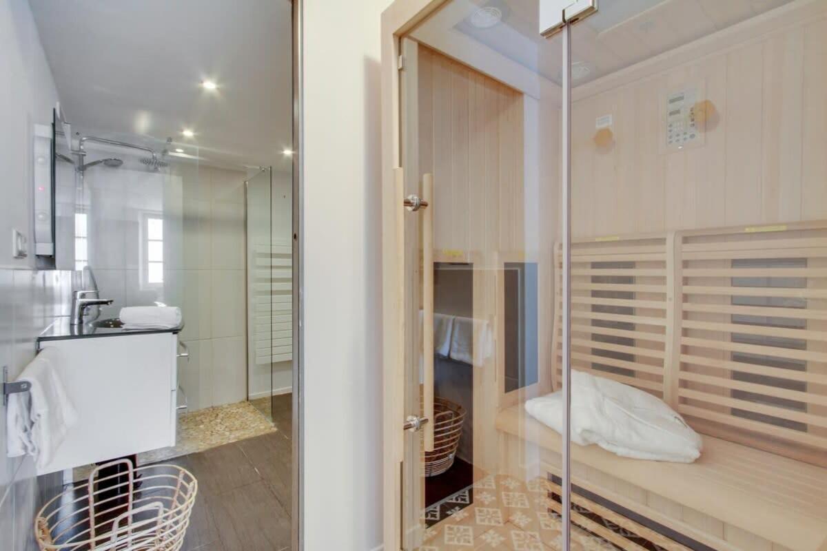 Palm House Sauna City Center Ideal Insead ฟงแตนโบล ภายนอก รูปภาพ